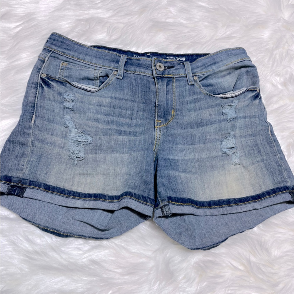 Levi high rise modern‎ jean shorts size 27